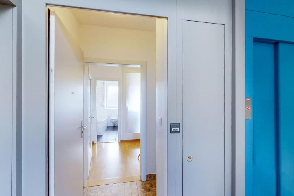 Very Spacious Studio In City Center - Parkview 4 Zurich Bagian luar foto