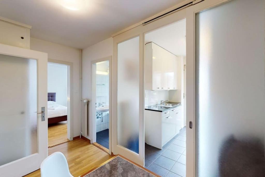 Very Spacious Studio In City Center - Parkview 4 Zurich Bagian luar foto