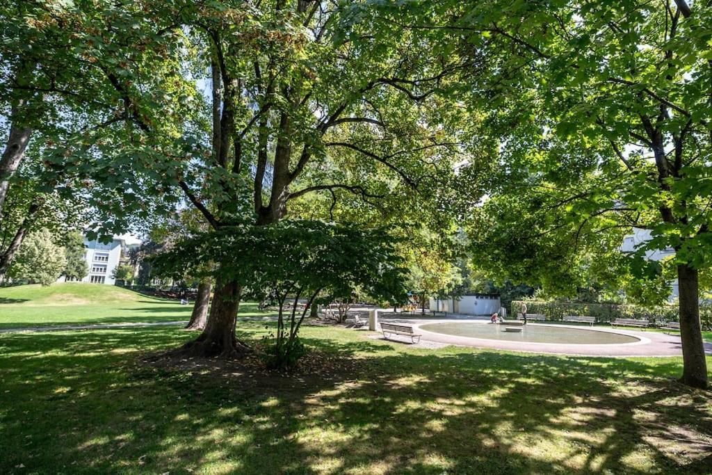 Very Spacious Studio In City Center - Parkview 4 Zurich Bagian luar foto